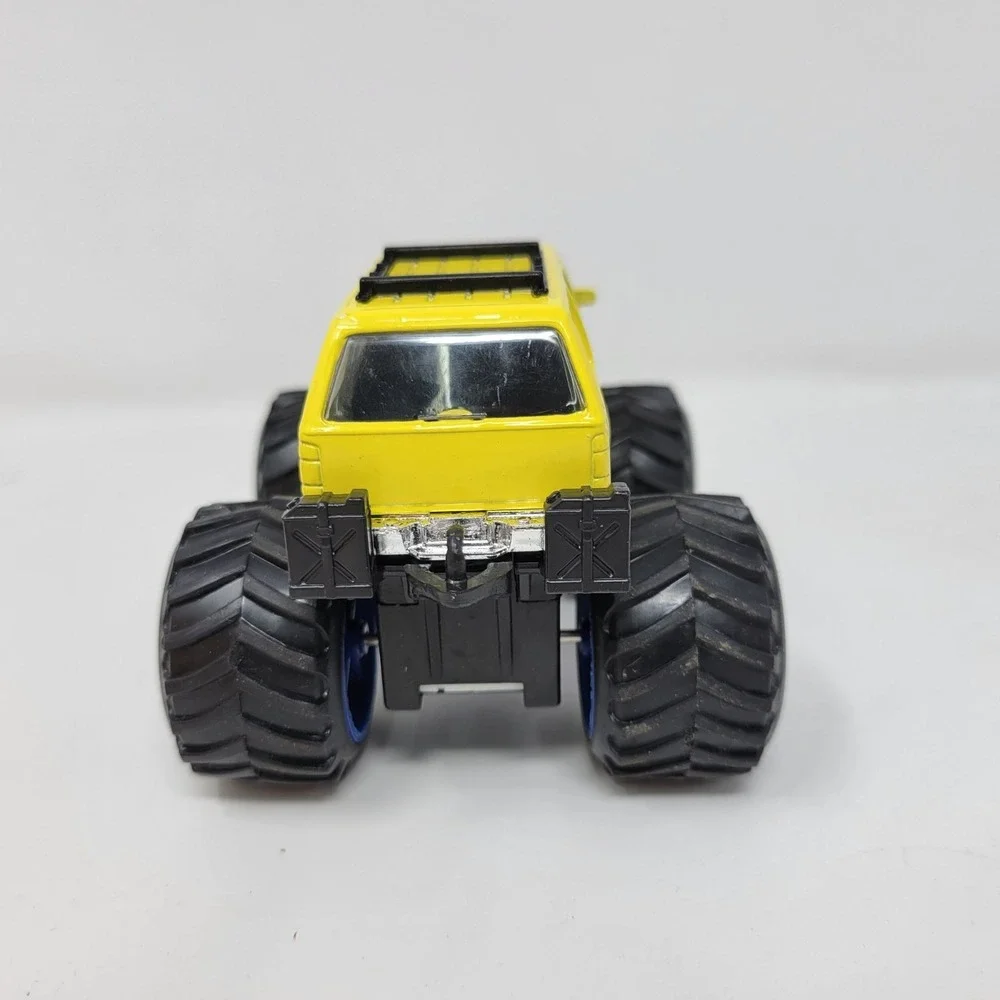 2-Speed Rebel 4x4 Ford Explorer‎ Monster Truck Toy